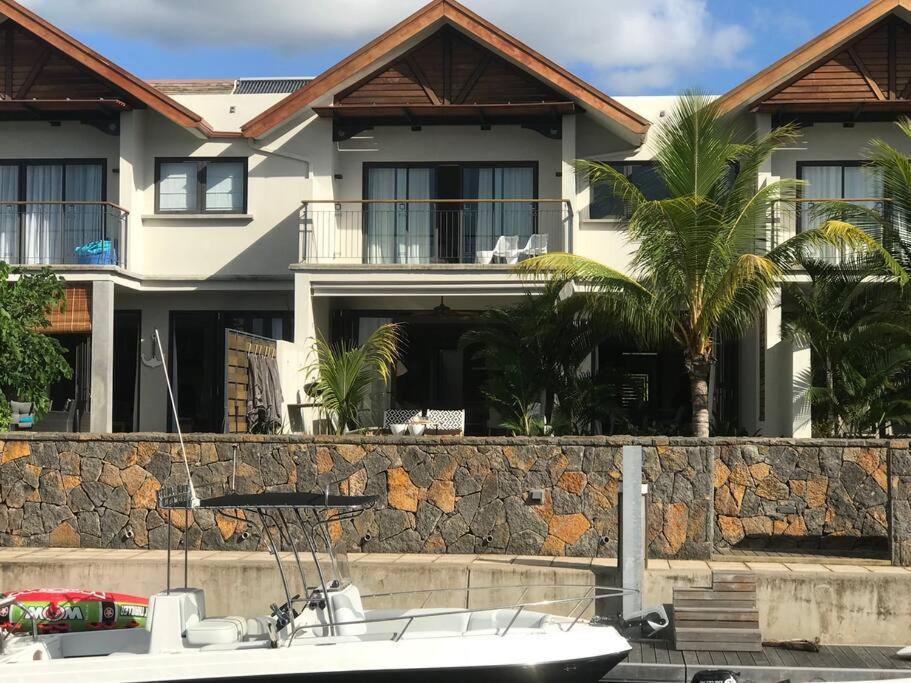 Wozamoya Apartment Riviere Noire Exterior photo